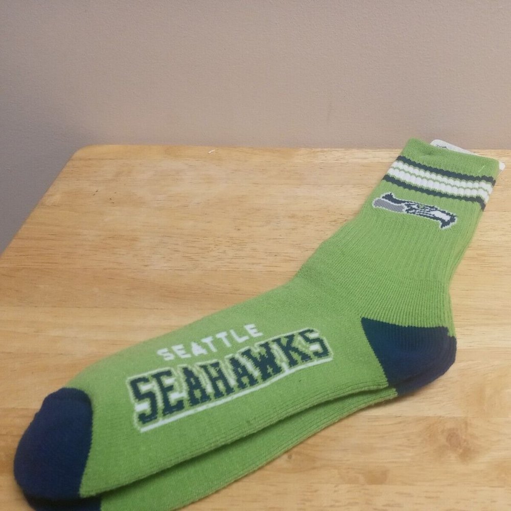 Seattle Seahawks Logo & 4 Stripe Deuce Crew Socks NFL Football Unisex Size Large